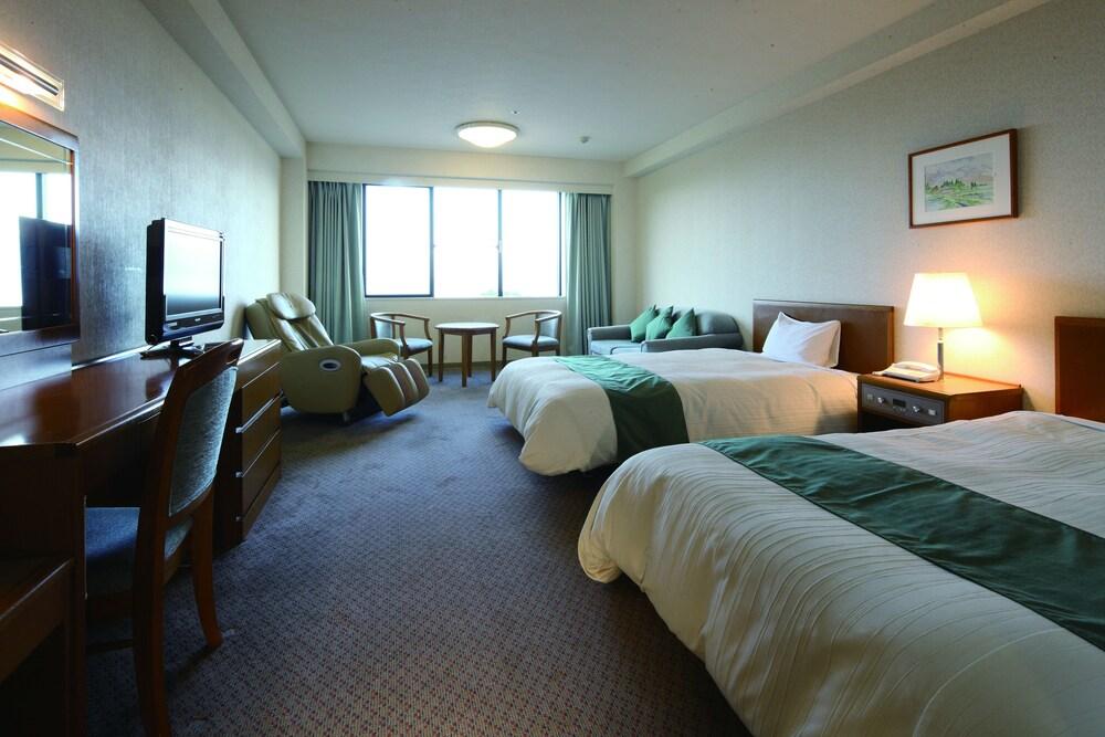 Royal Hotel Yatsugatake -From Apr2024 Grand Mercure Yatsugatake Resort & Spa Hokuto  Extérieur photo