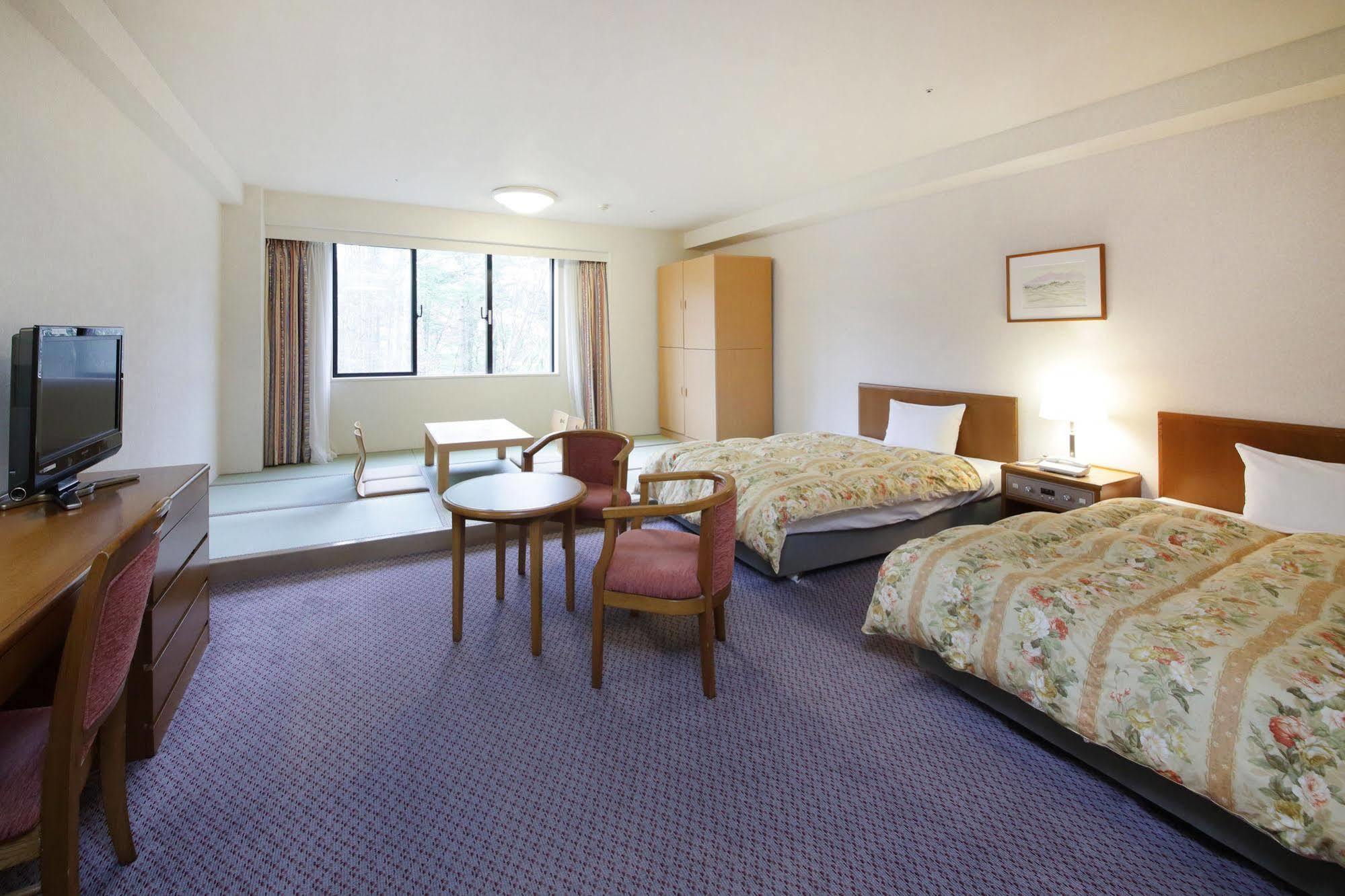 Royal Hotel Yatsugatake -From Apr2024 Grand Mercure Yatsugatake Resort & Spa Hokuto  Extérieur photo